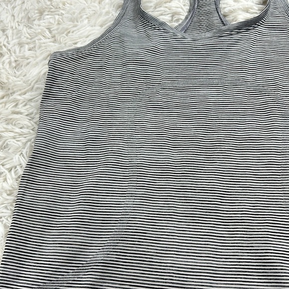 Lululemon Swiftly Tech Racerback 2.0 Tempo Stripe White / Black - Picture 2 of 4